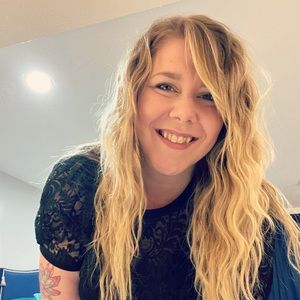 Meet your Posher, Katelan